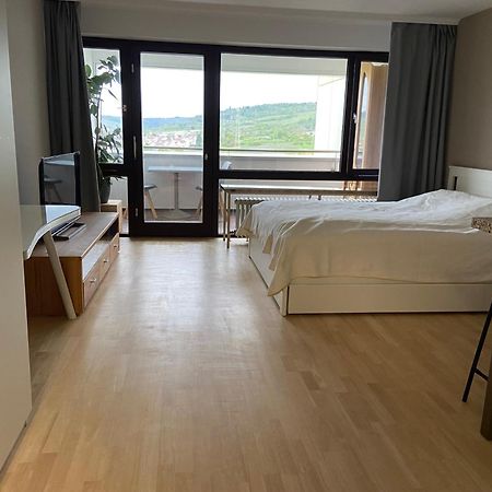 Freshly Renovated Studio Apartment - Top Location In Weinstadt Exteriér fotografie