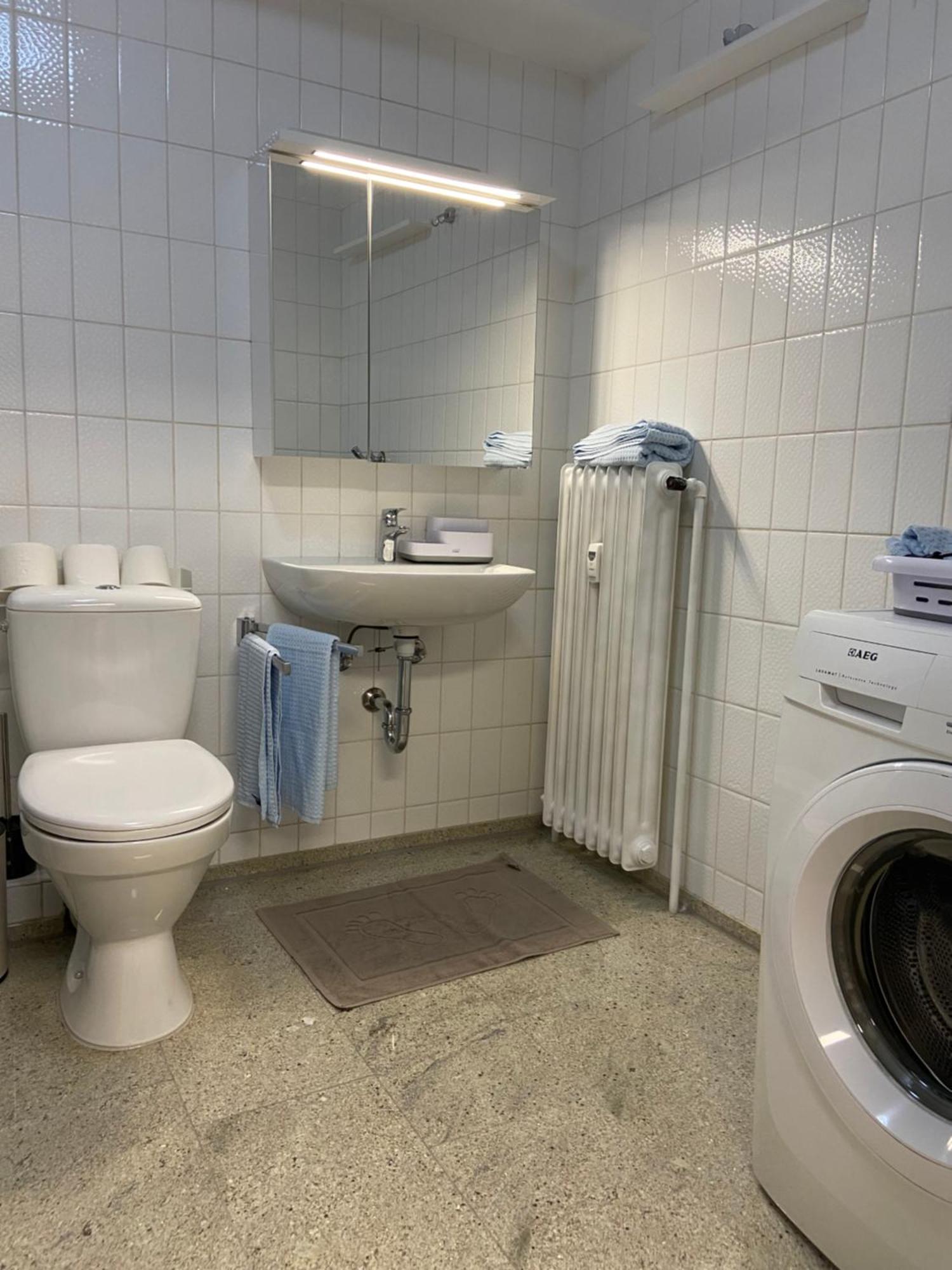 Freshly Renovated Studio Apartment - Top Location In Weinstadt Exteriér fotografie